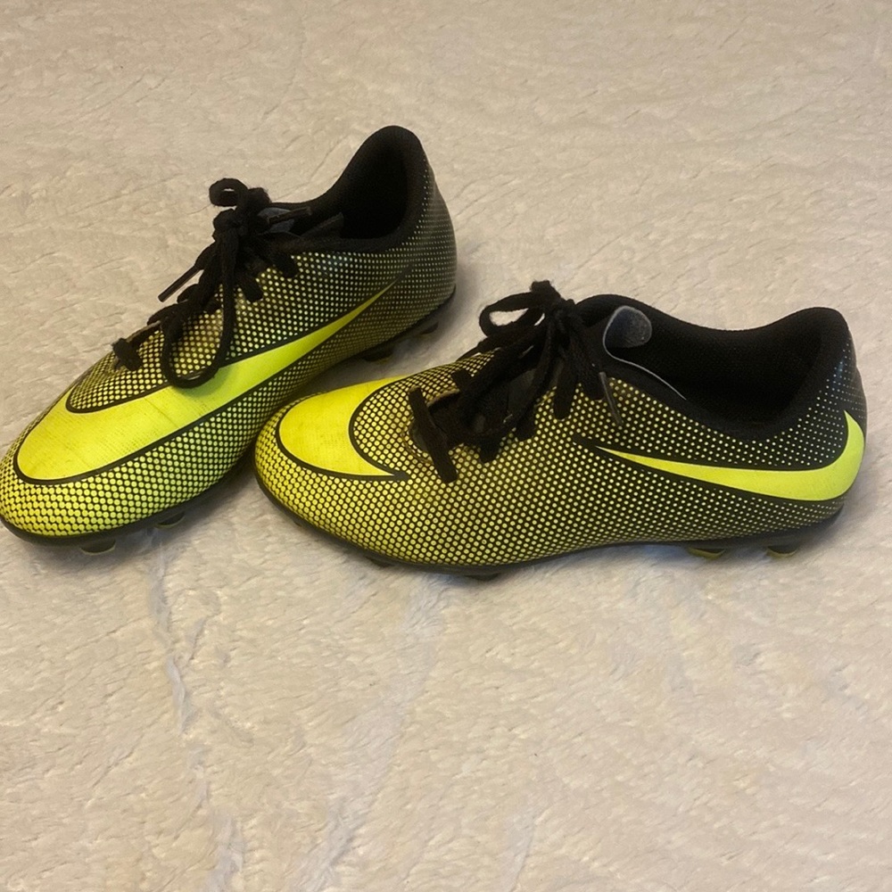 Boys used soccer cleats